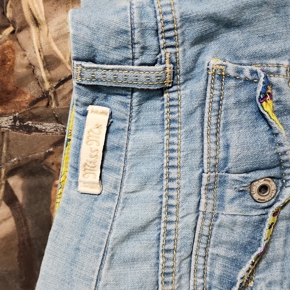 Miss Me Flare Leg Jeans - Picture 3 of 9